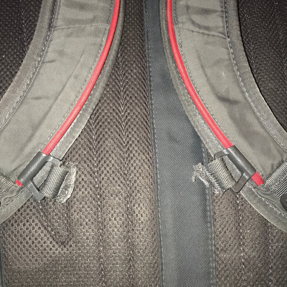 North Face backpack - Picture 5 of 6